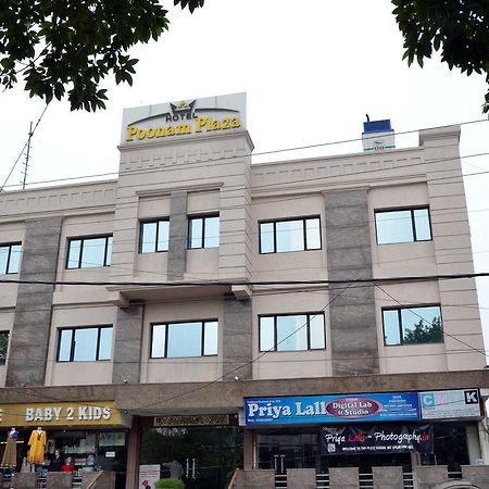 Hotel Poonam Plaza 阿格拉 外观 照片