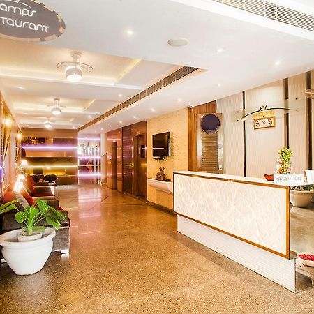 Hotel Poonam Plaza 阿格拉 外观 照片