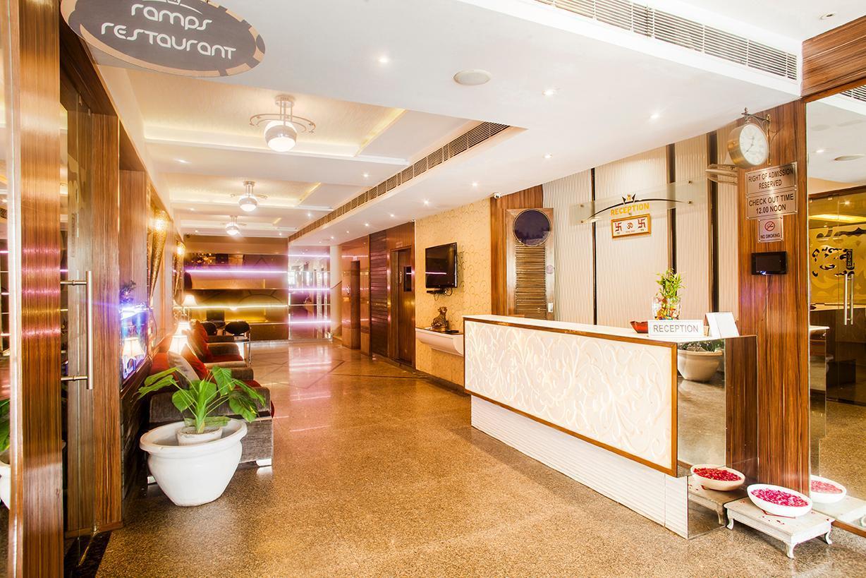 Hotel Poonam Plaza 阿格拉 外观 照片