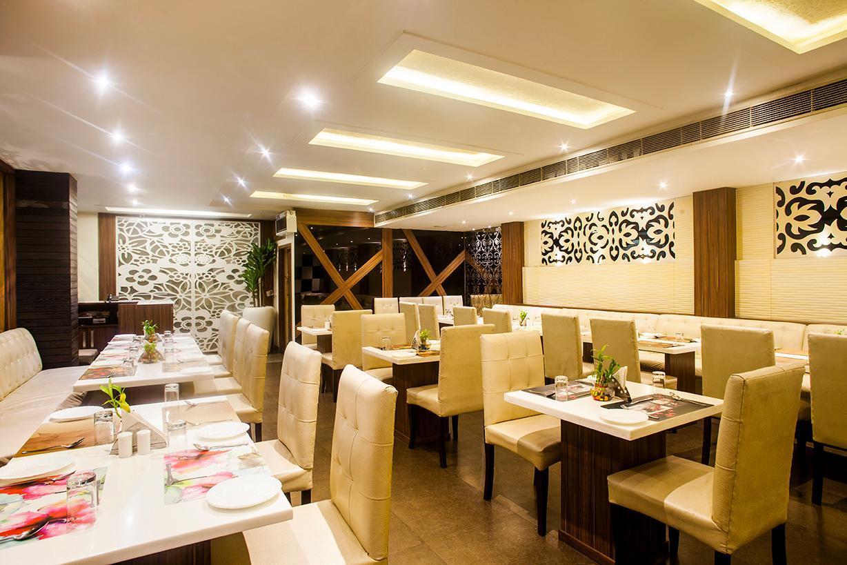 Hotel Poonam Plaza 阿格拉 外观 照片